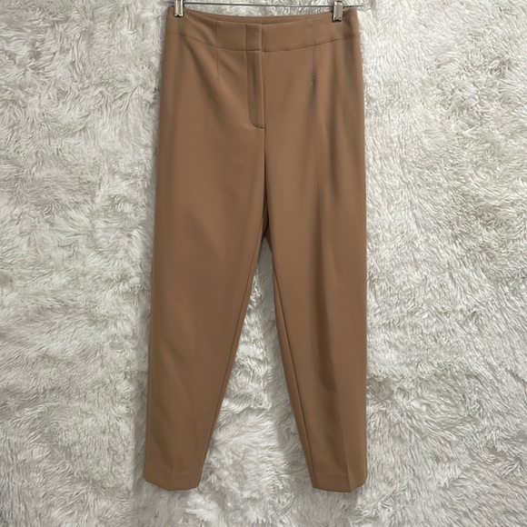 Like new! Tan Ann Taylor ankle/slim pant. No pockets. - Picture 2 of 7